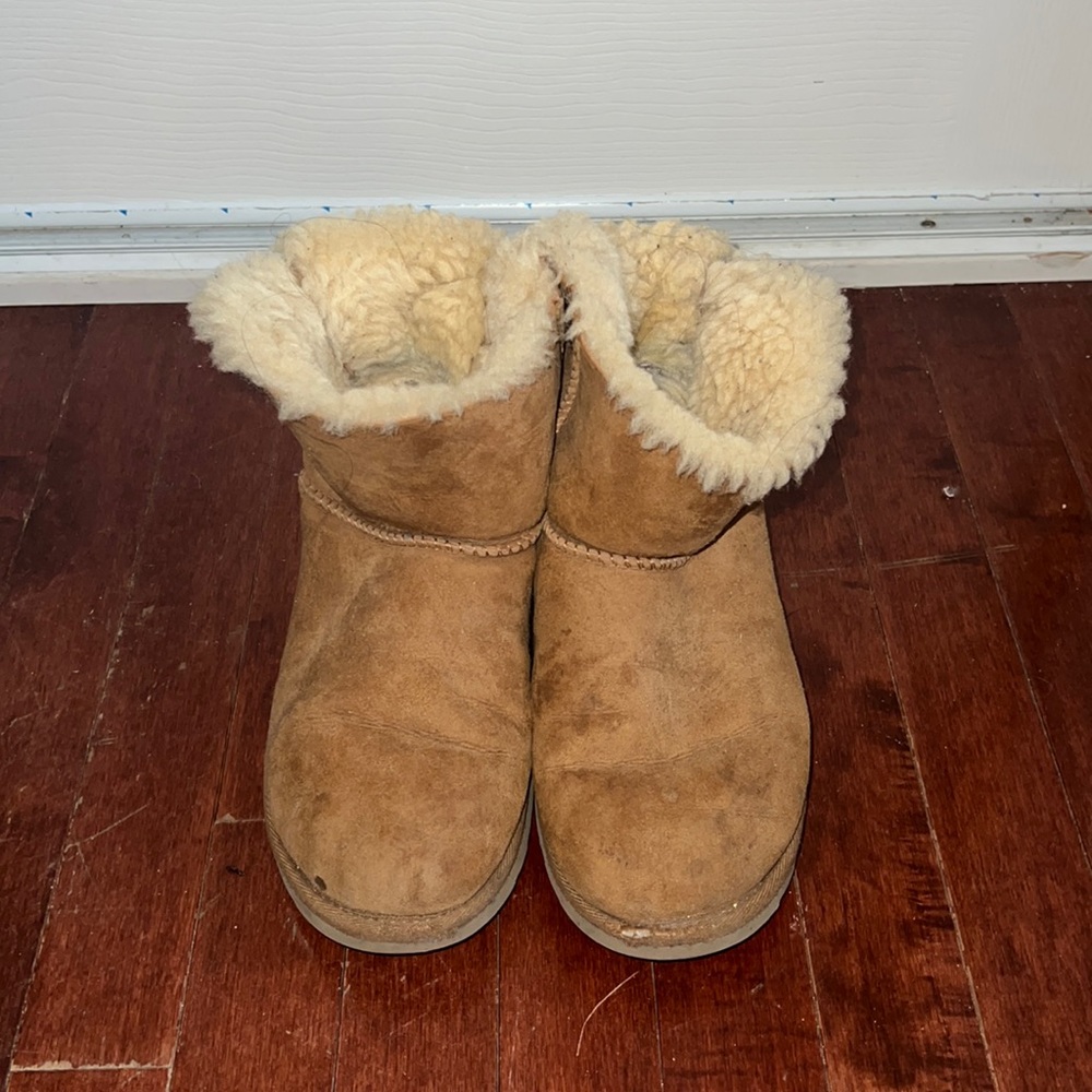 UGG Bailey bows boot